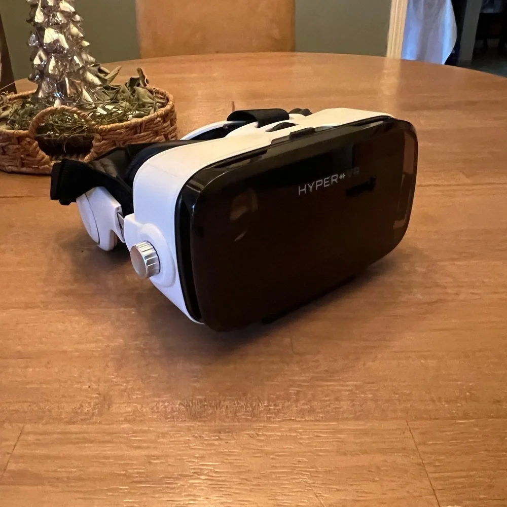 Hyper VR Smartphone Headset